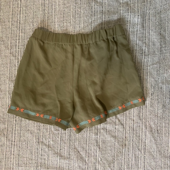 Boho embroidered shorts - Picture 3 of 7